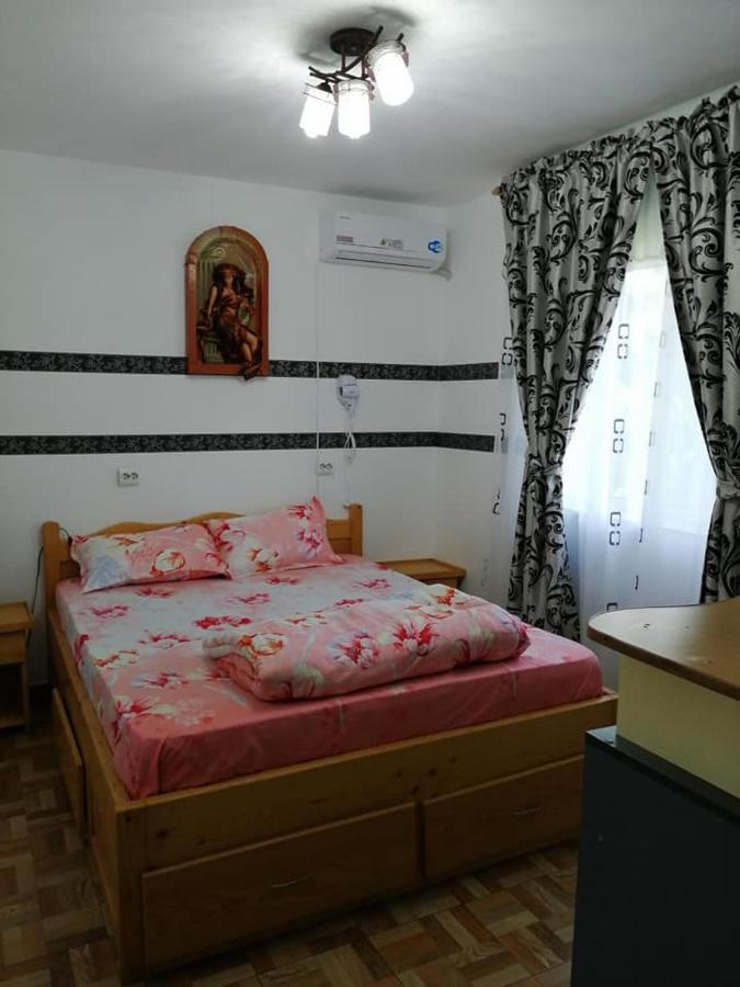 Vila Maricris Tuzla Exteriör bild