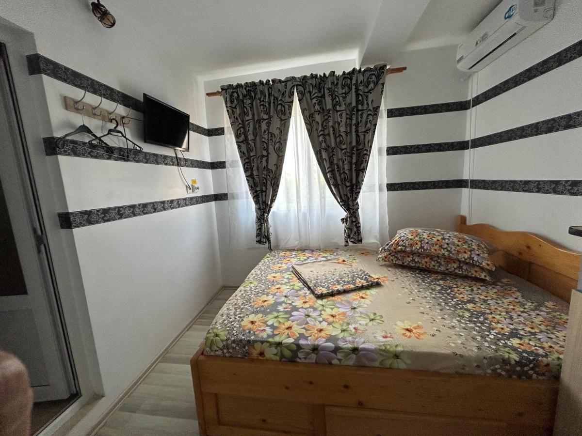 Vila Maricris Tuzla Exteriör bild