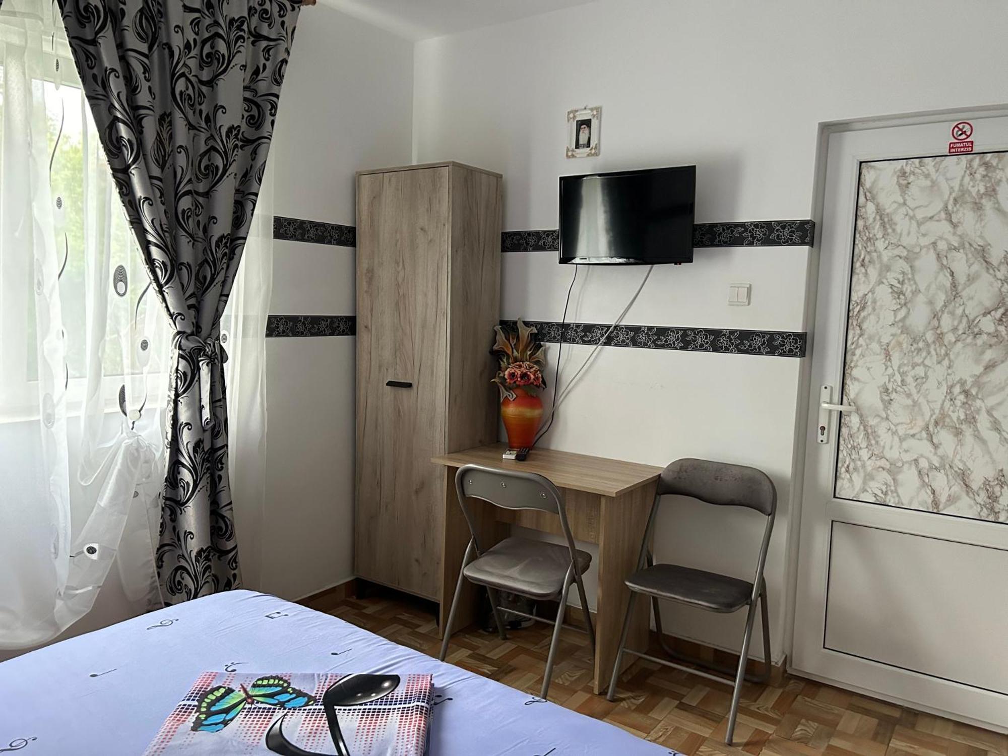 Vila Maricris Tuzla Exteriör bild